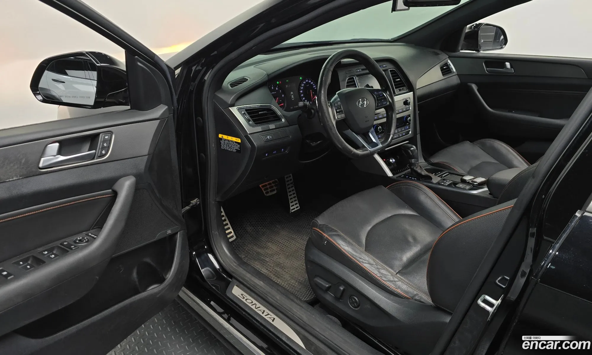 Hyundai LF Sonata 2015 KMHE341BBFA122830 — 21