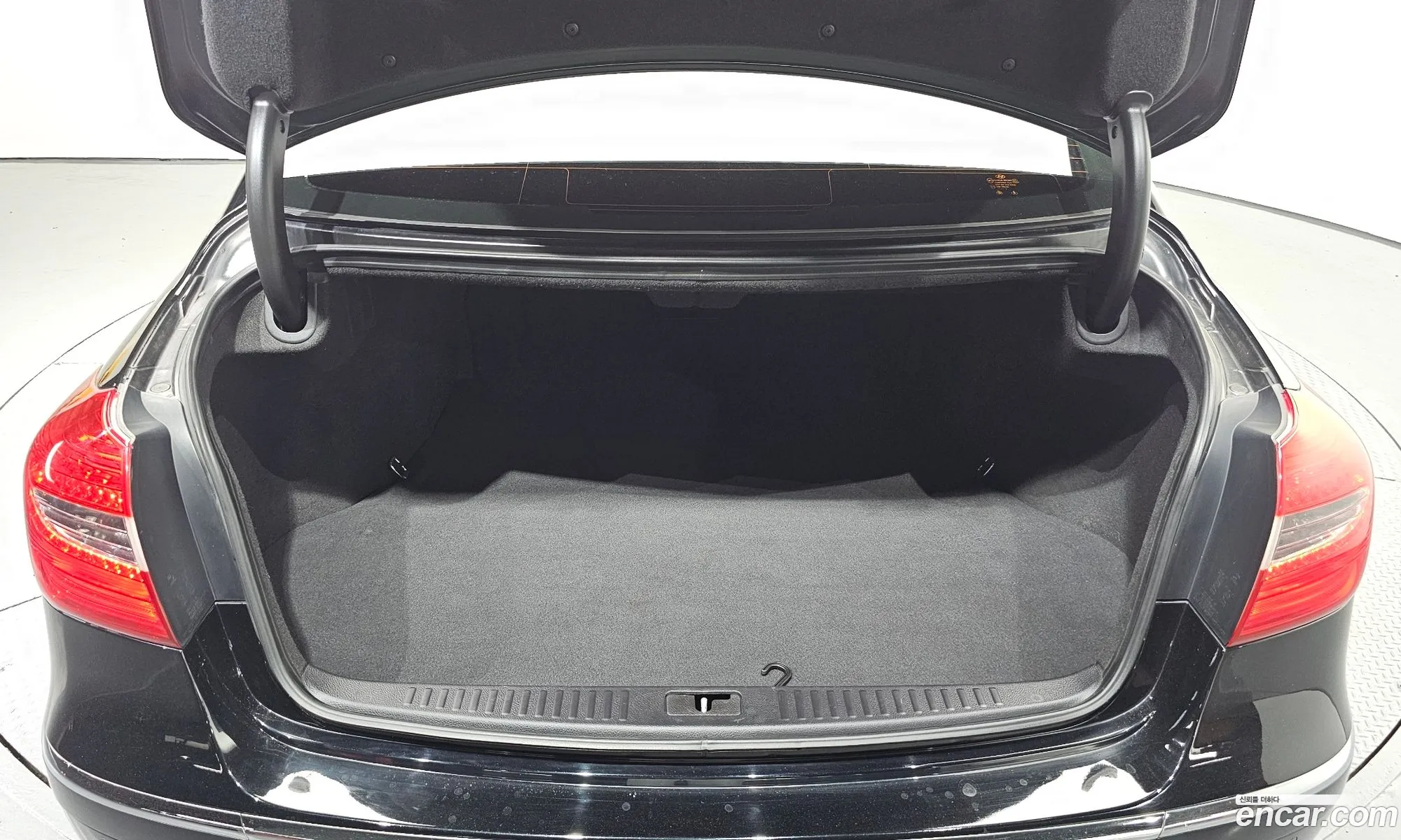Hyundai Genesis 2011 — 4
