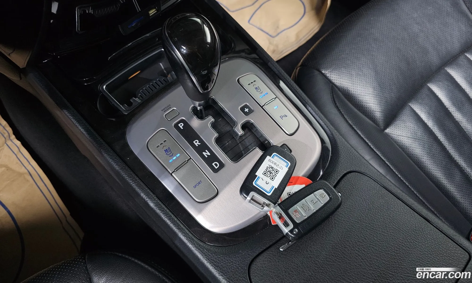 Hyundai Genesis 2011 — 16