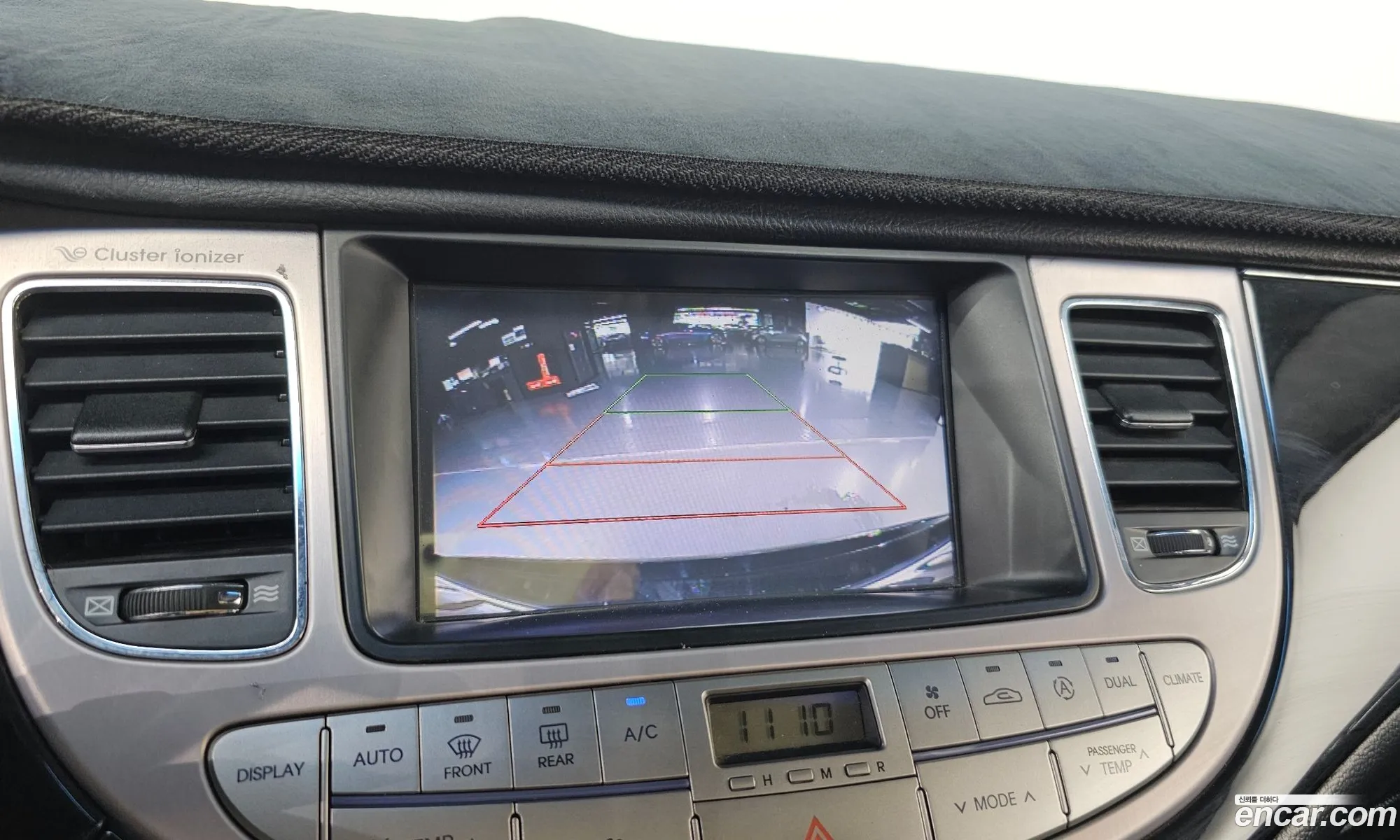 Hyundai Genesis 2011 — 19