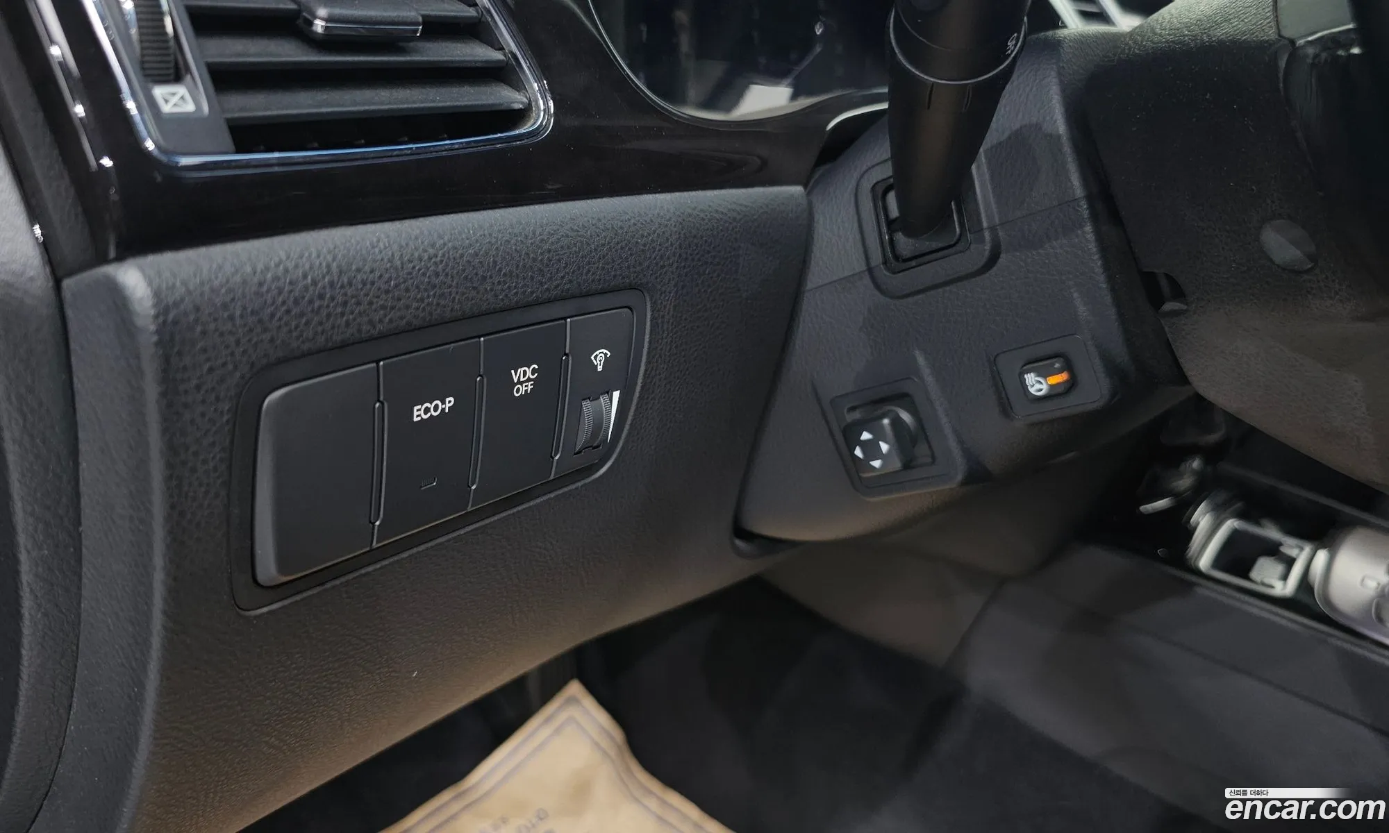 Hyundai Genesis 2011 — 18