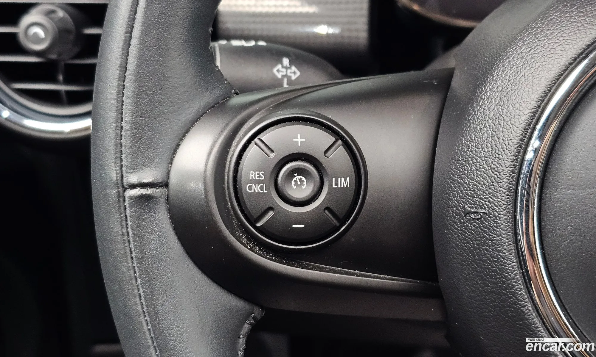 Mini Cooper 2021 WMWXR7106M2N62987 — 3