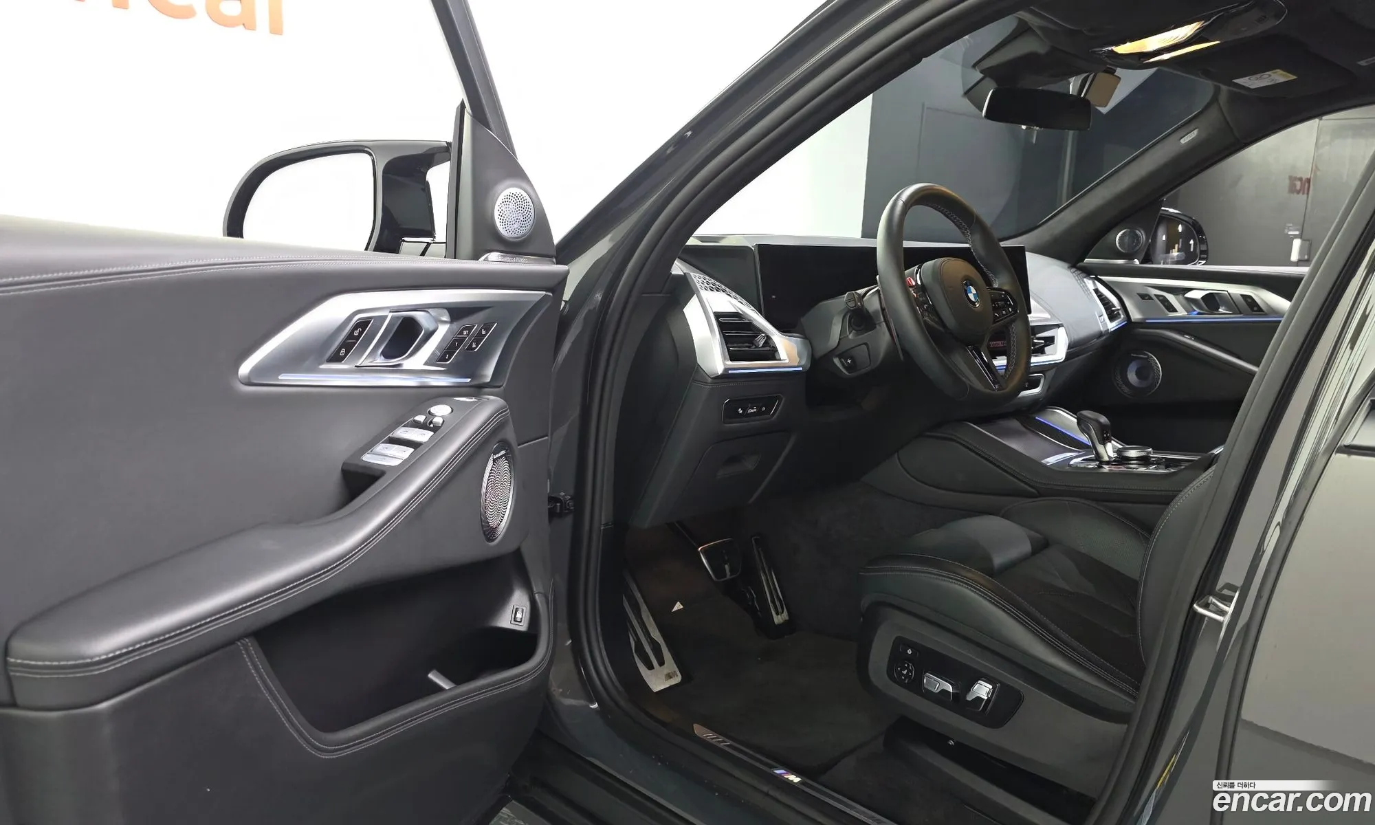 BMW XM 2025 — 3