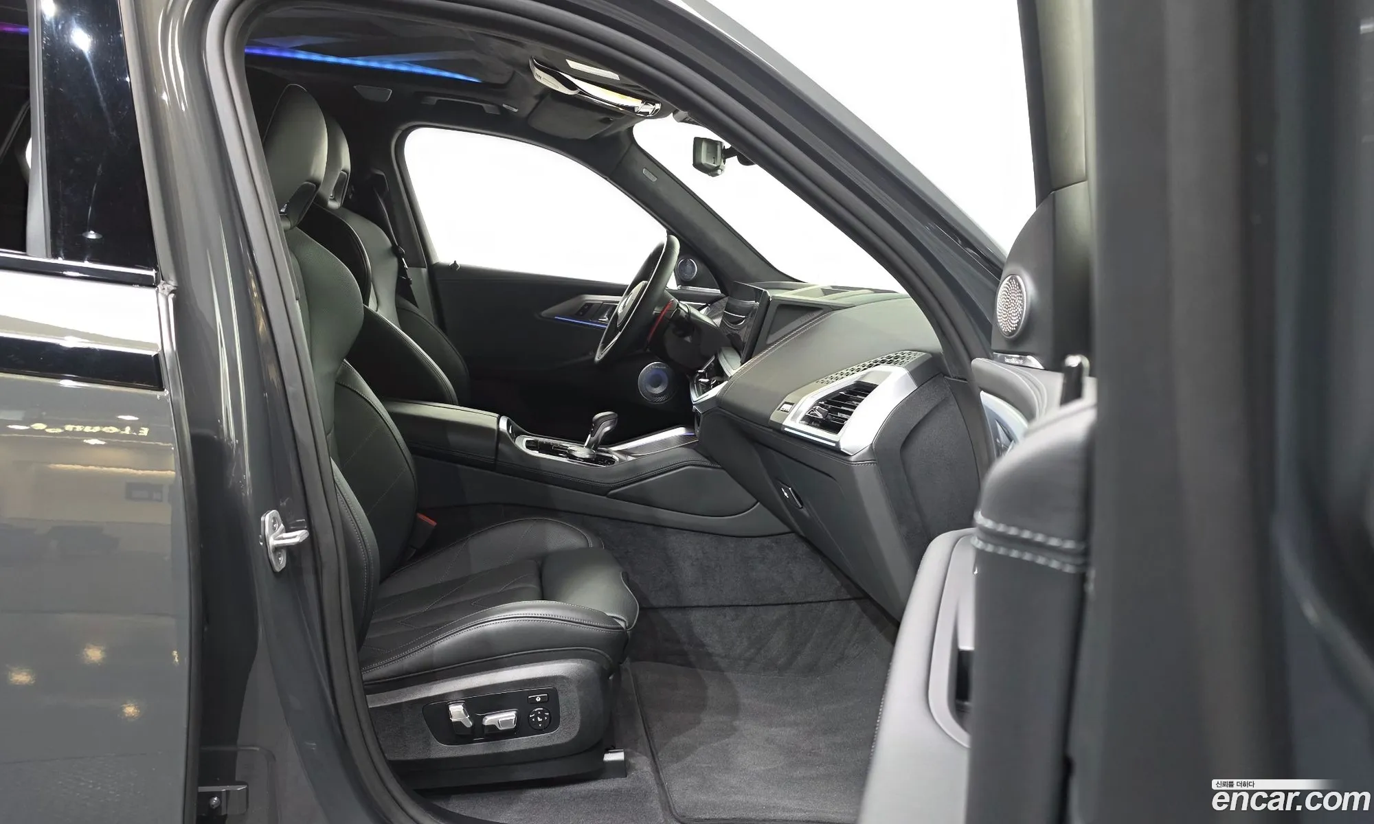 BMW XM 2025 — 4
