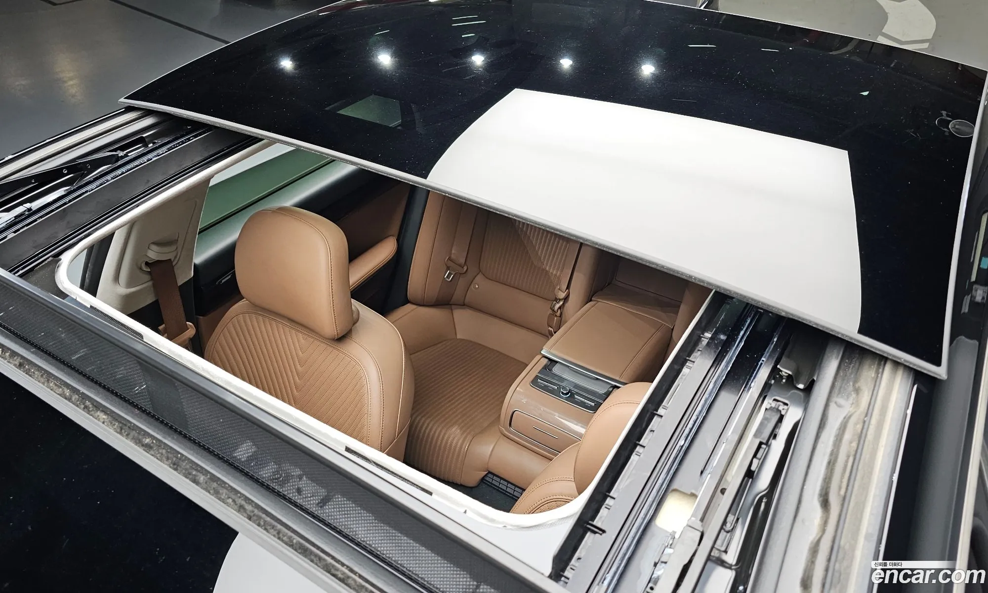 Hyundai Grandeur Hybrid 2023 — 7