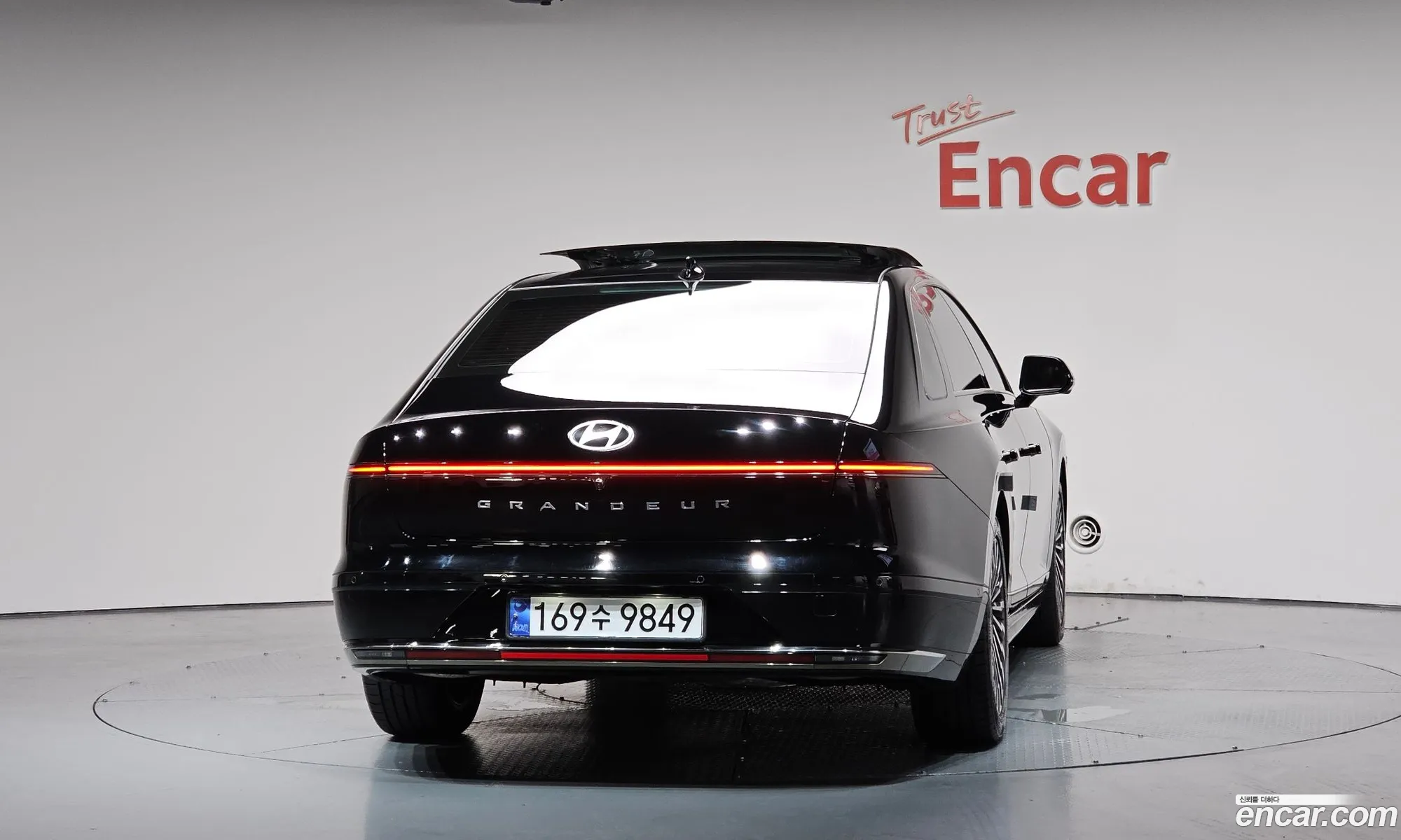 Hyundai Grandeur Hybrid 2023 — 22