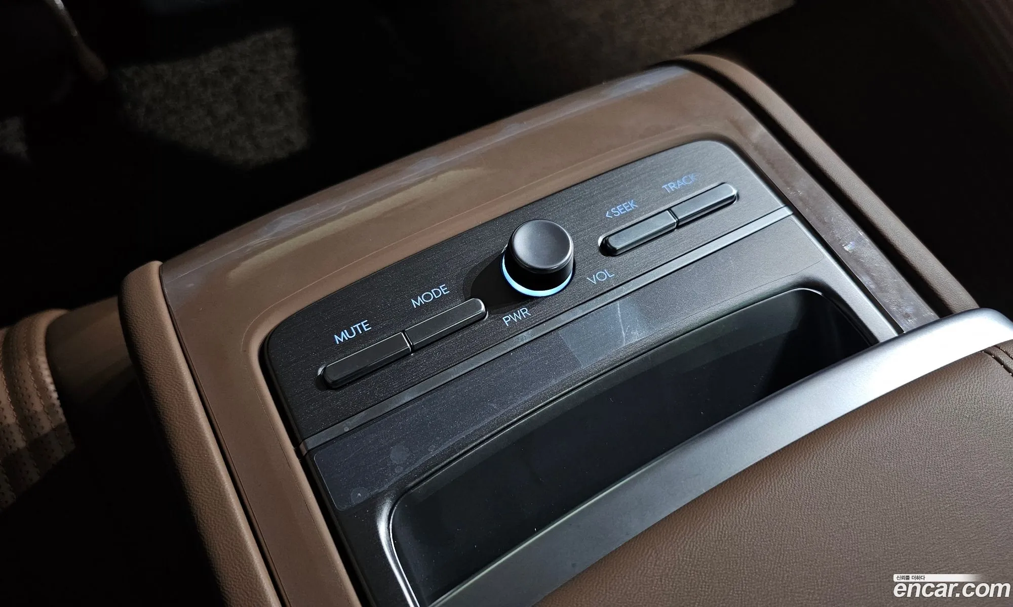 Hyundai Grandeur Hybrid 2023 — 25