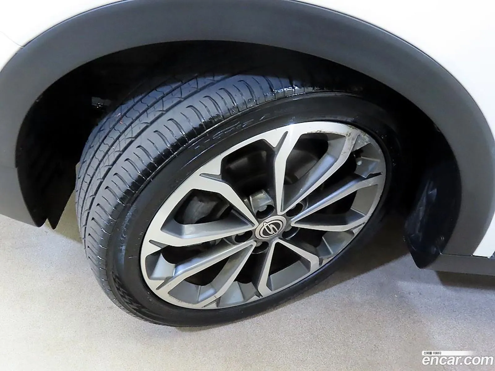 KG Mobility (SsangYong) Tivoli Armour 2018 — 2