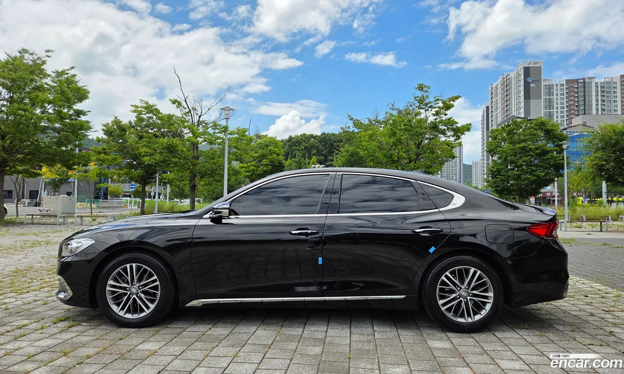 Hyundai Grandeur IG 2017 — 19