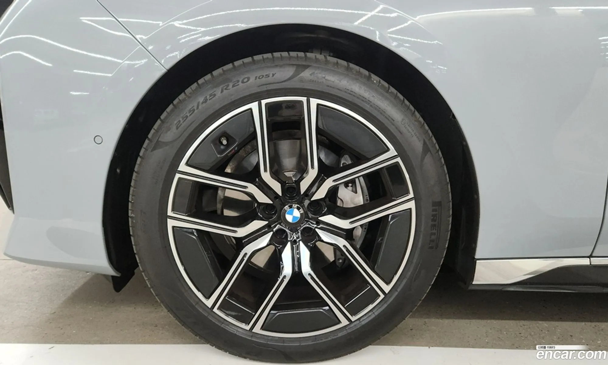 BMW 7 Series 2025 — 7
