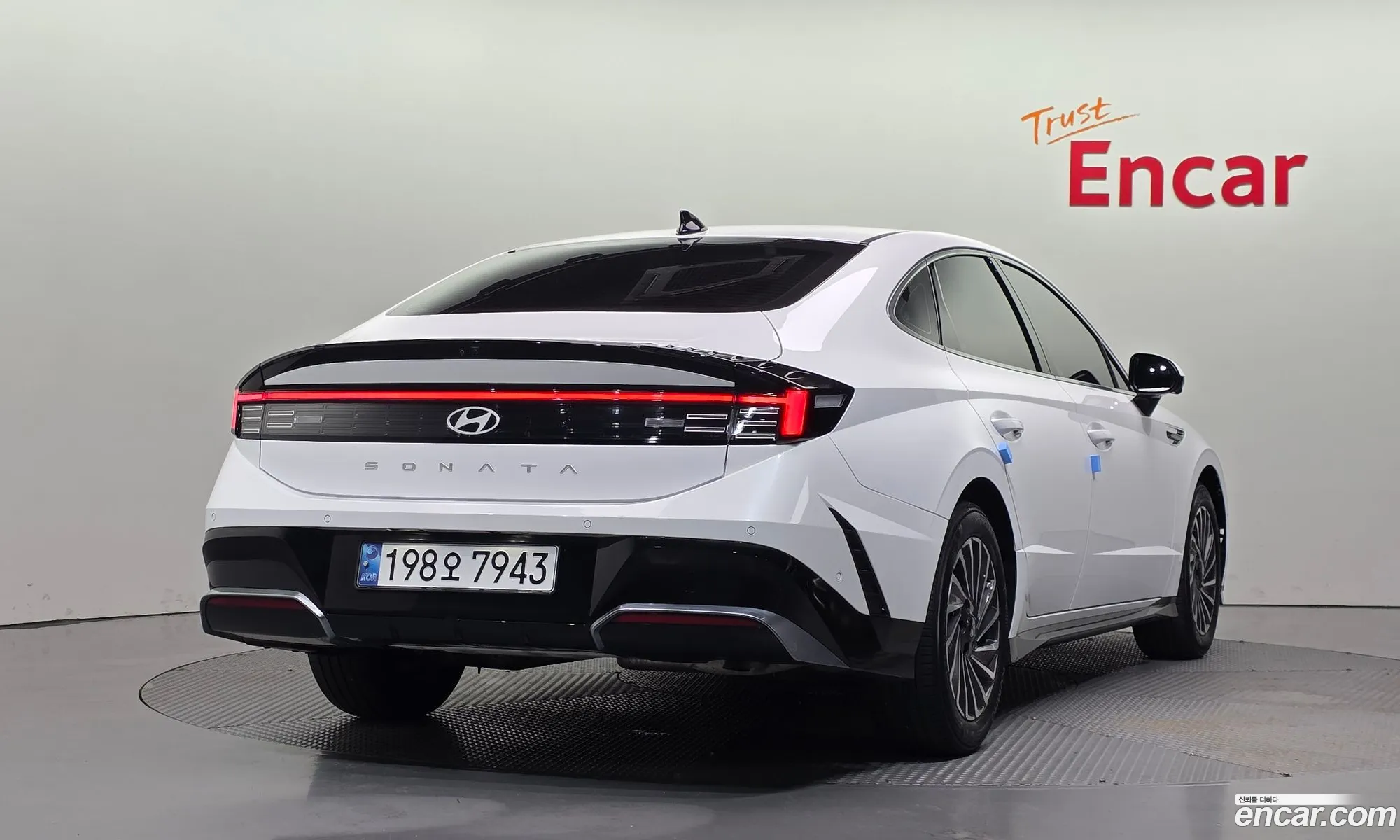 Hyundai Sonata the Edge Hybrid 2024 — 31