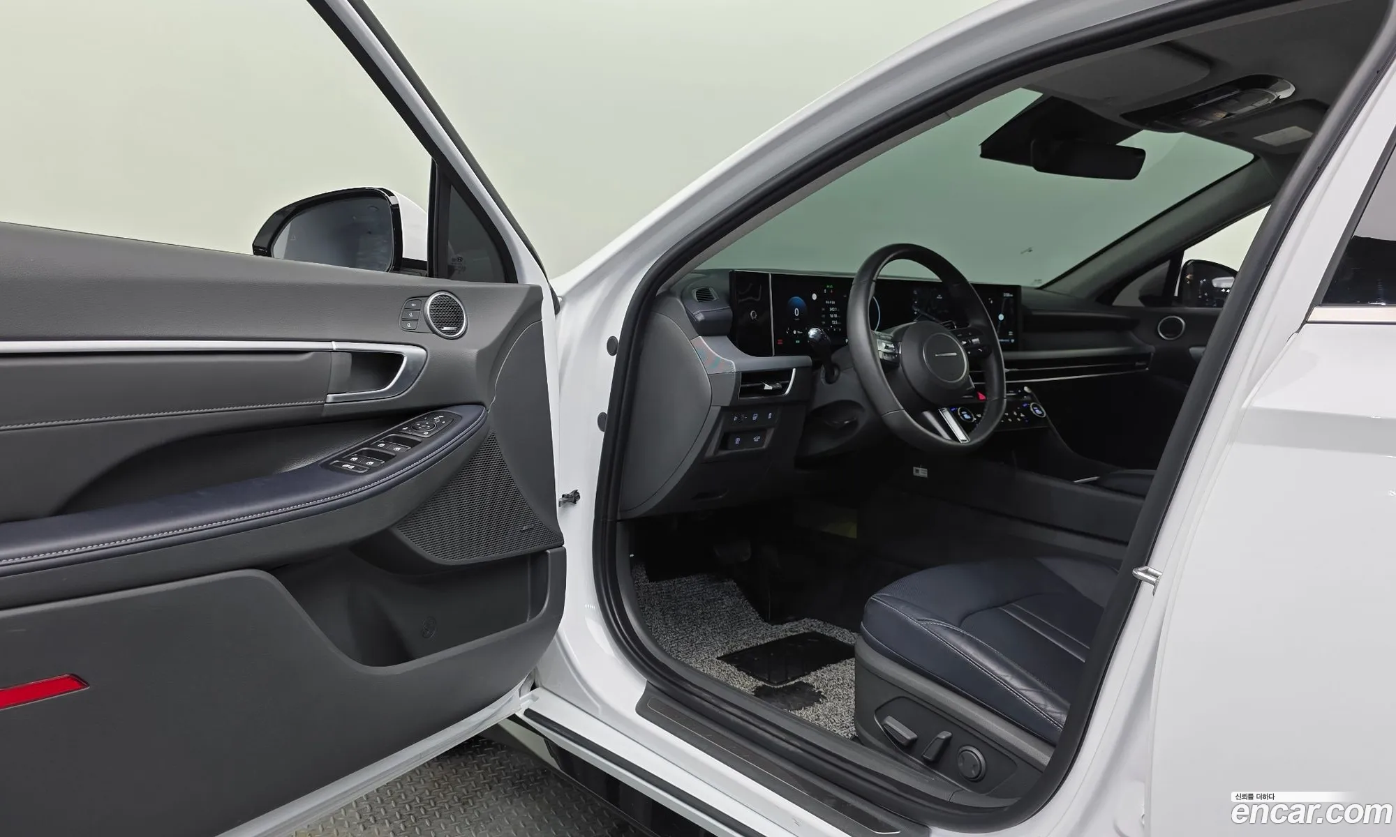 Hyundai Sonata the Edge Hybrid 2024 — 8