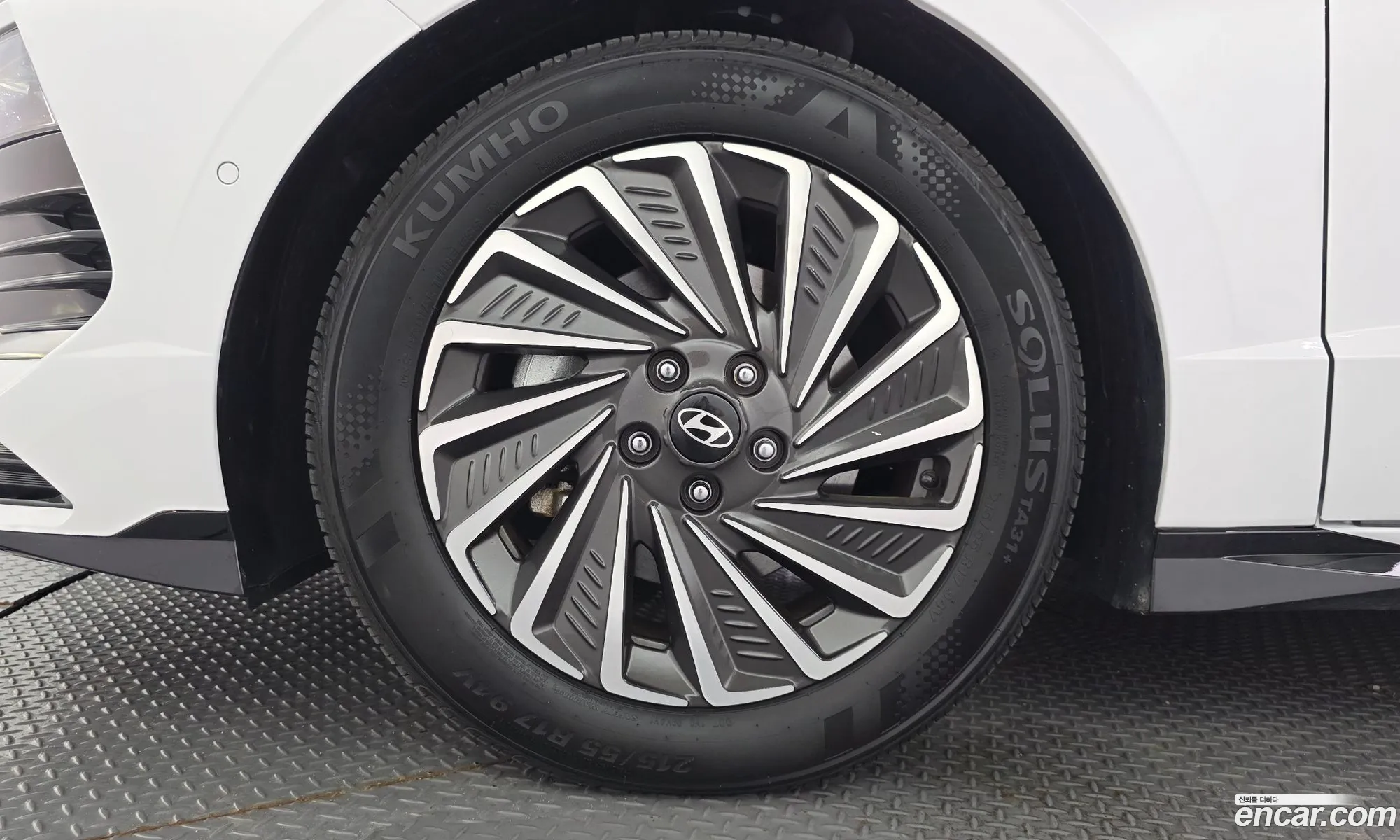 Hyundai Sonata the Edge Hybrid 2024 — 4