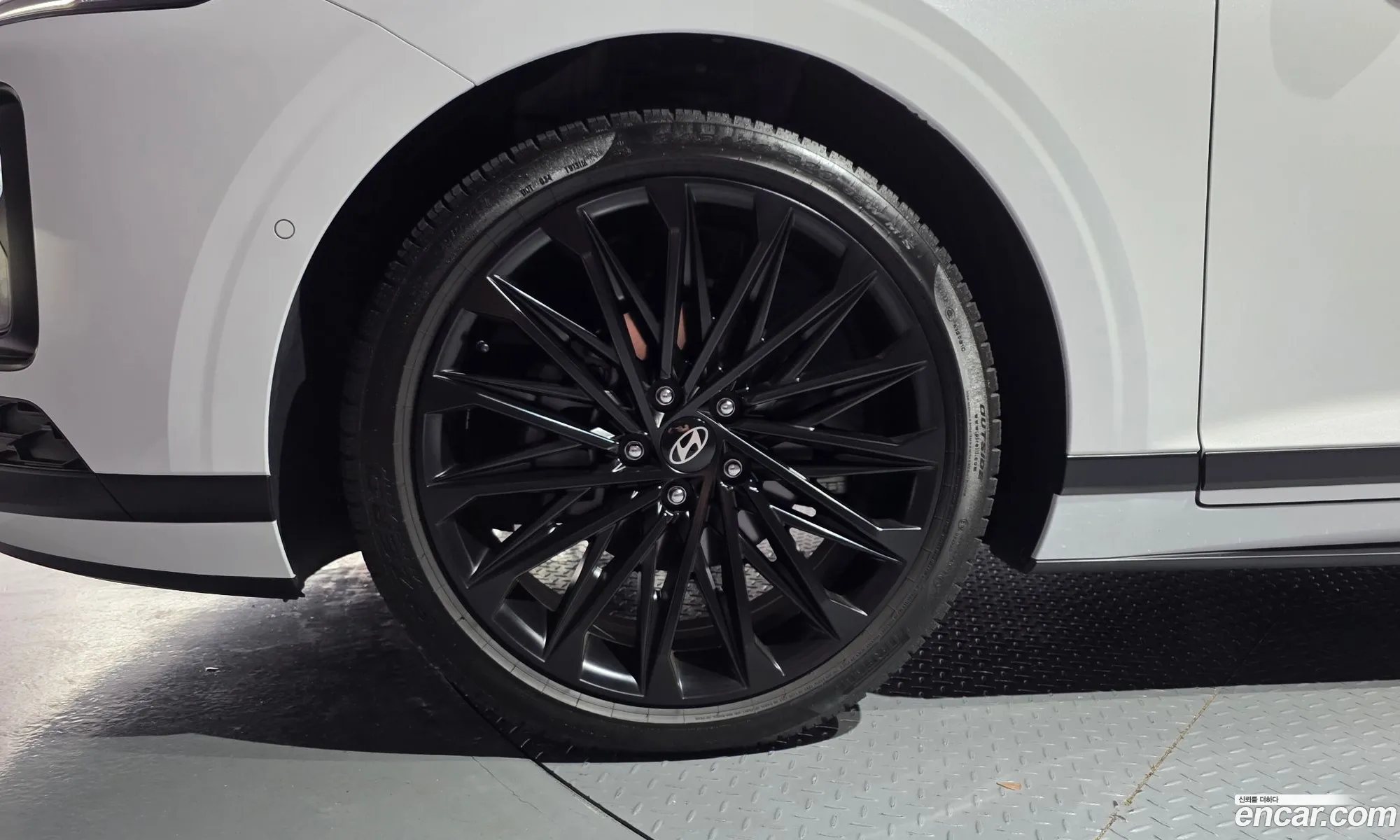 Hyundai Grandeur Hybrid 2023 — 12