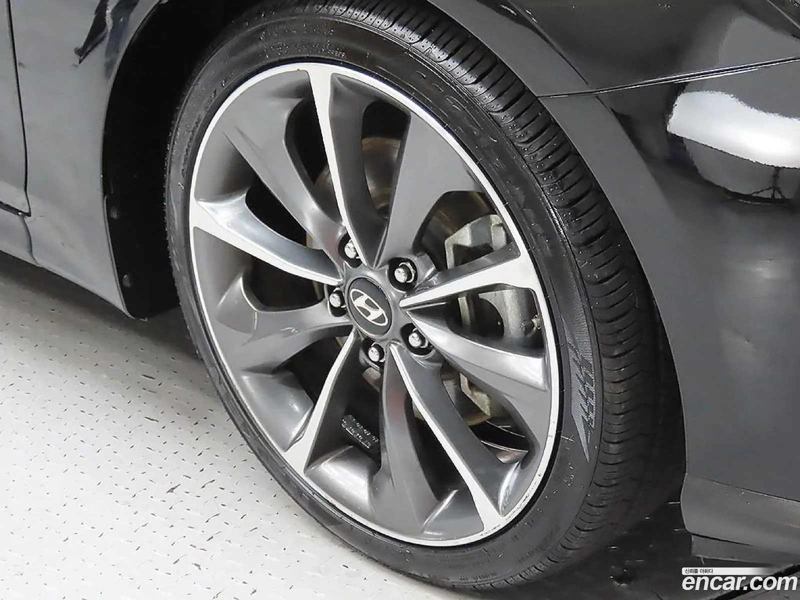 Hyundai Veloster 2018 — 18