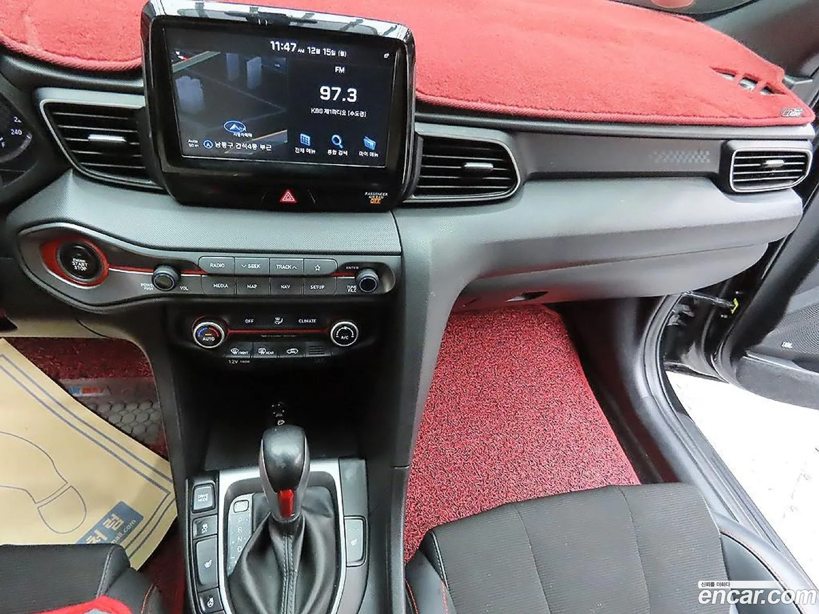 Hyundai Veloster 2018 — 17