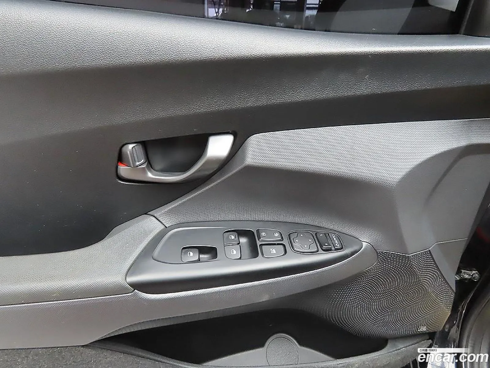 Hyundai Veloster 2018 — 15