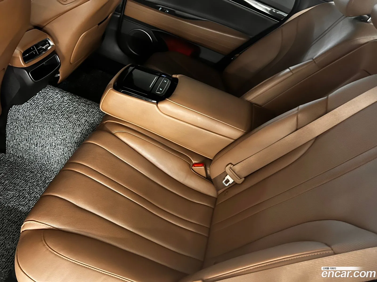 Genesis G80 2021 — 10