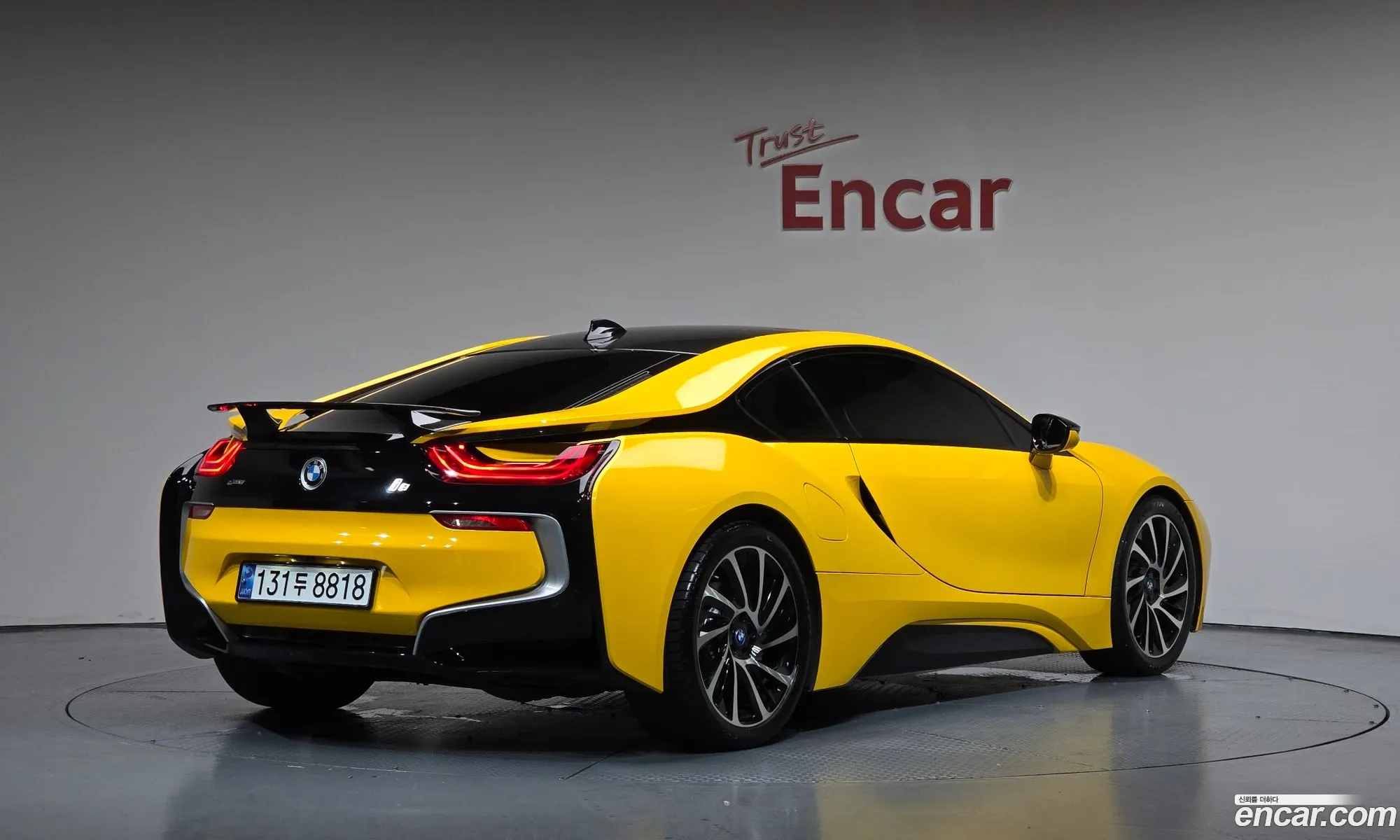 BMW i8