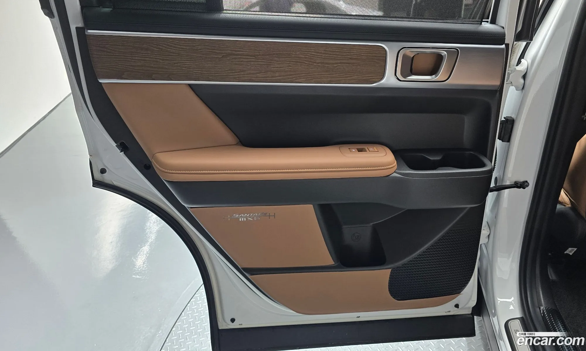 Hyundai Santa Fe 2024 — 17
