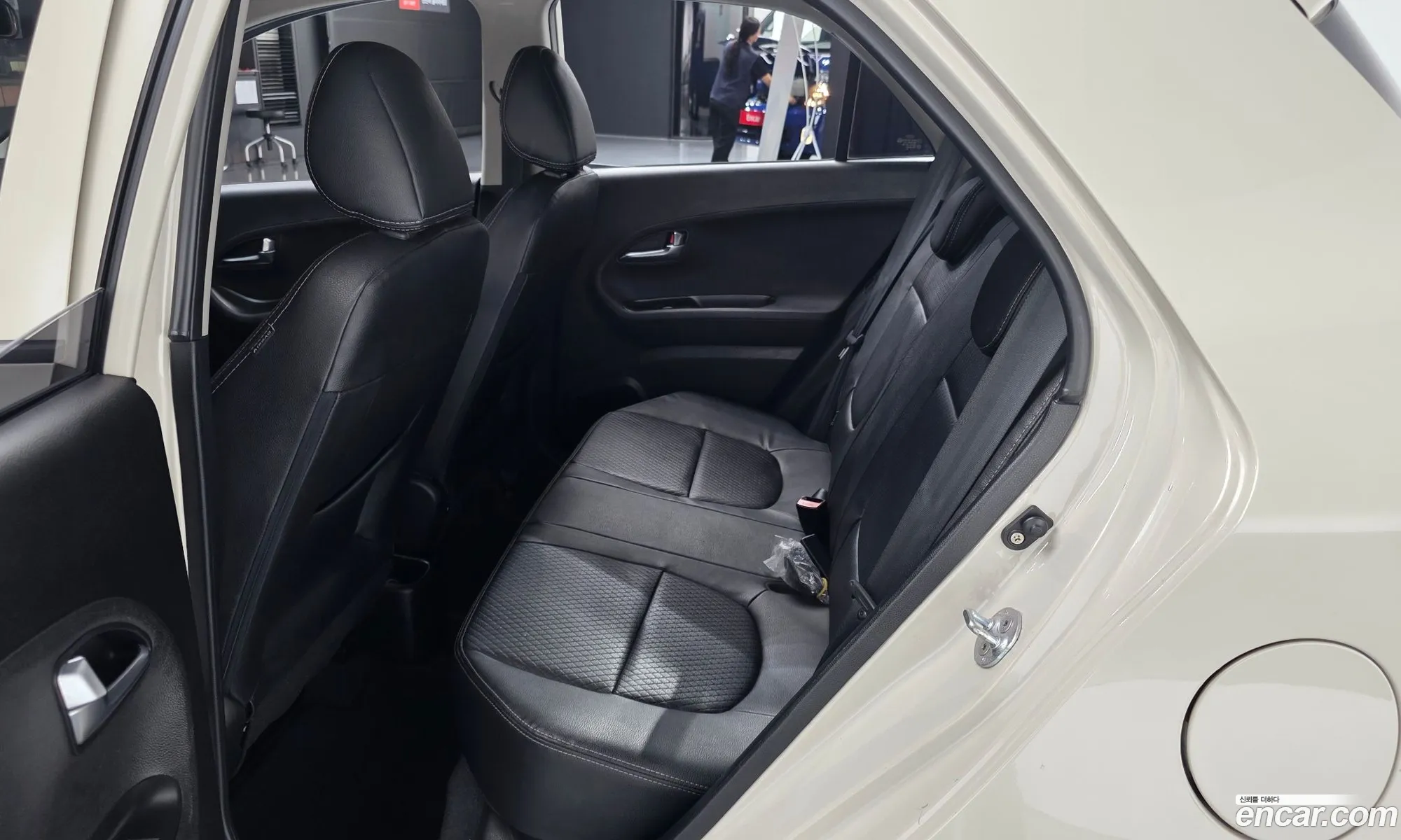 Kia Morning 2011 KNABX511BCT143576 — 7