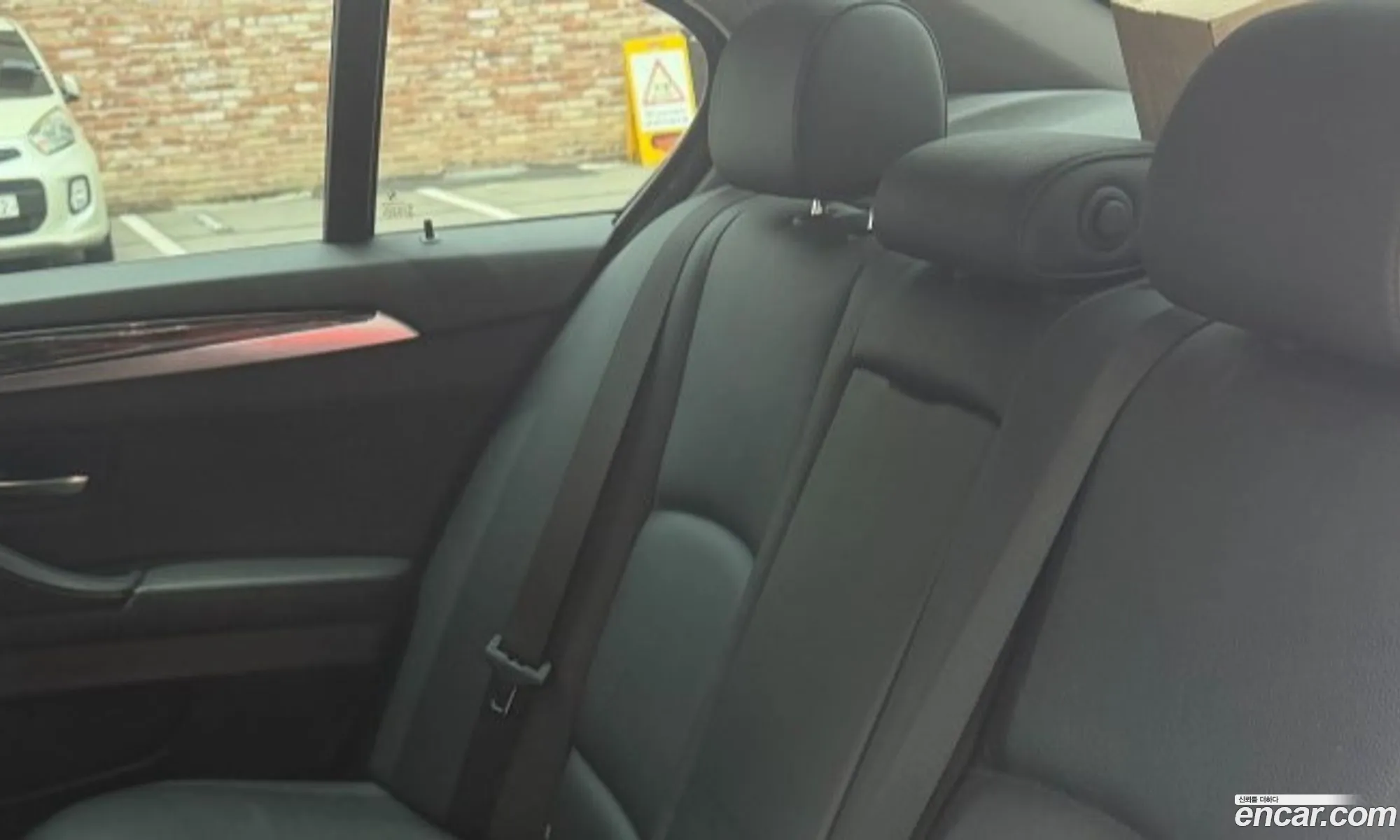 BMW 5 Series 2010 — 3