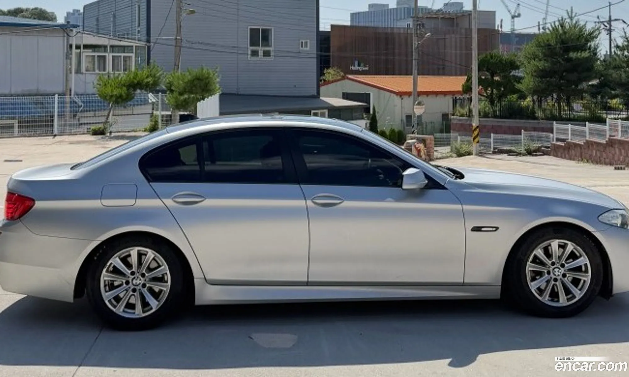 BMW 5 Series 2010 — 10