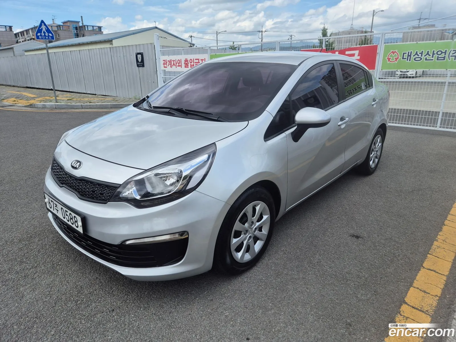 Kia Pride 2016 — 12