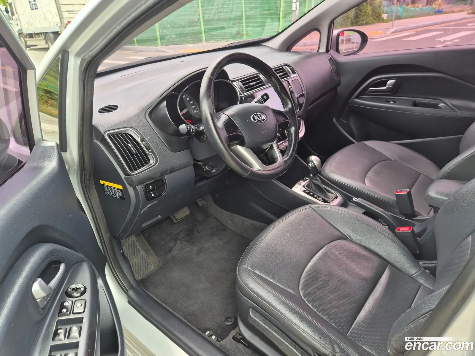 Kia Pride 2016 — 11