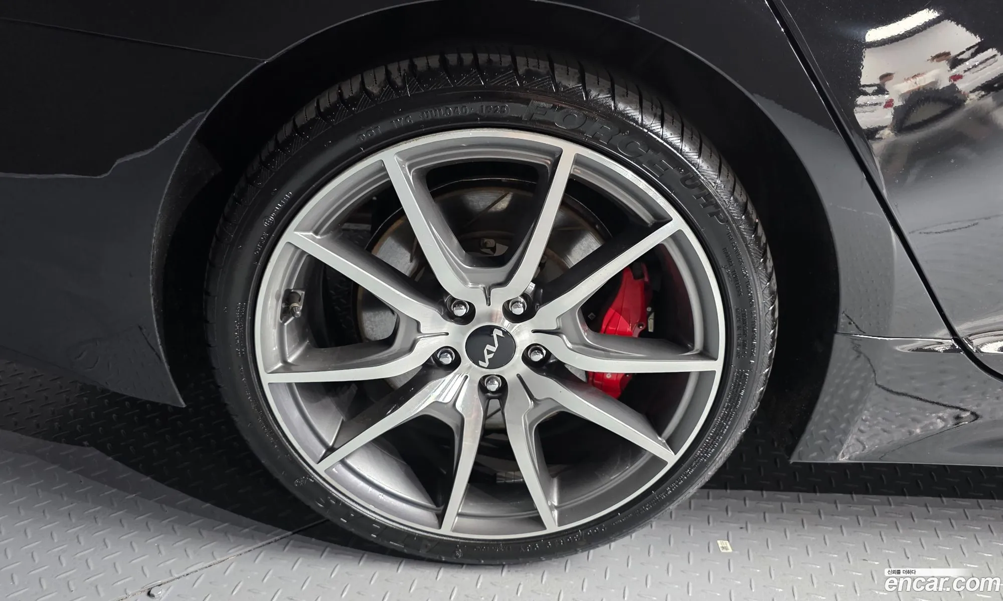 Kia Stinger 2017 KNAE751CDJS005695 — 14