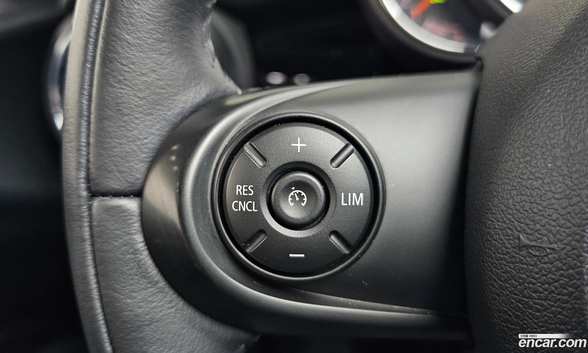 Mini Cooper Convertible 2017 WMWWG5102J3A80290 — 15