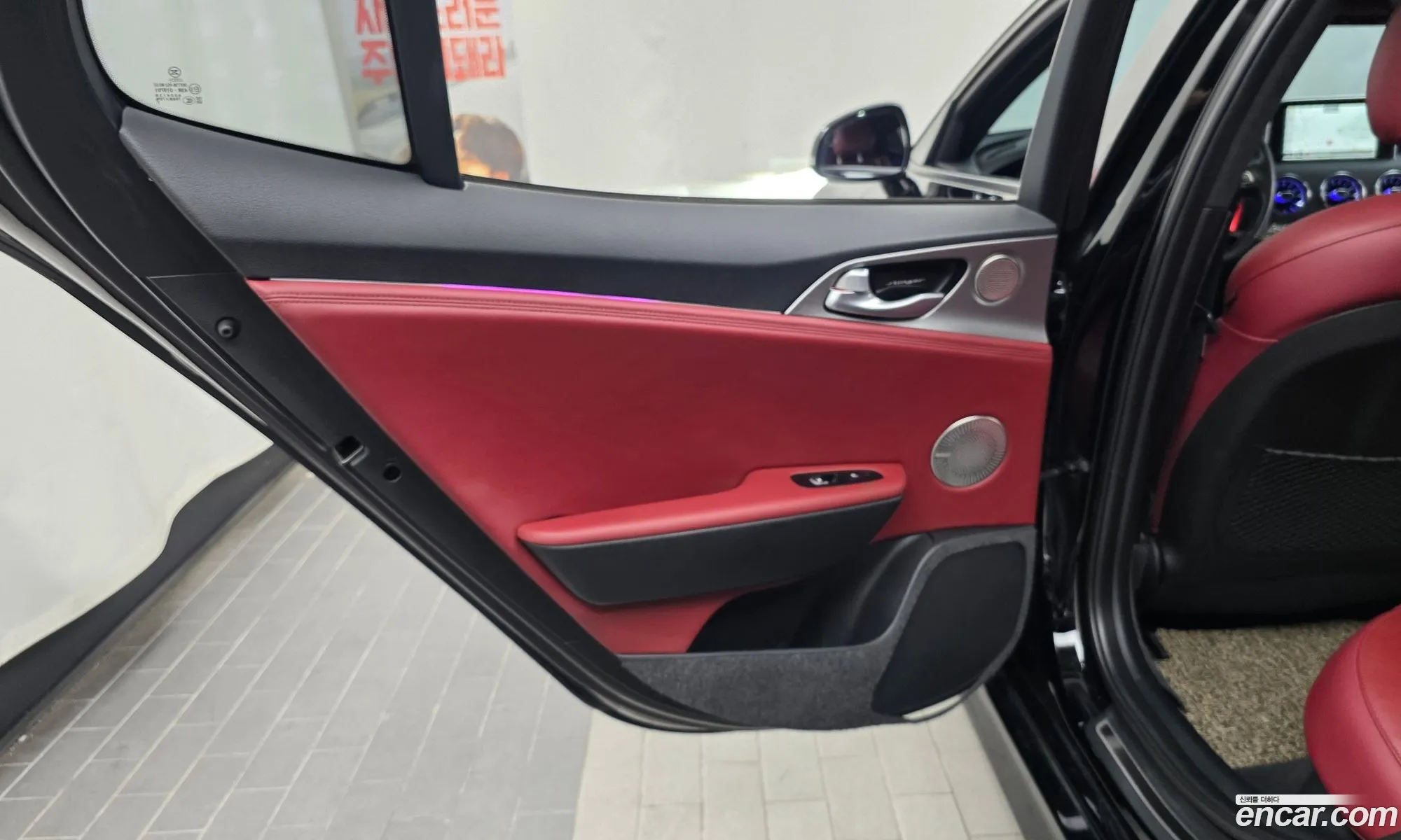 Kia Stinger 2018 KNAE751CBJS038264 — 12