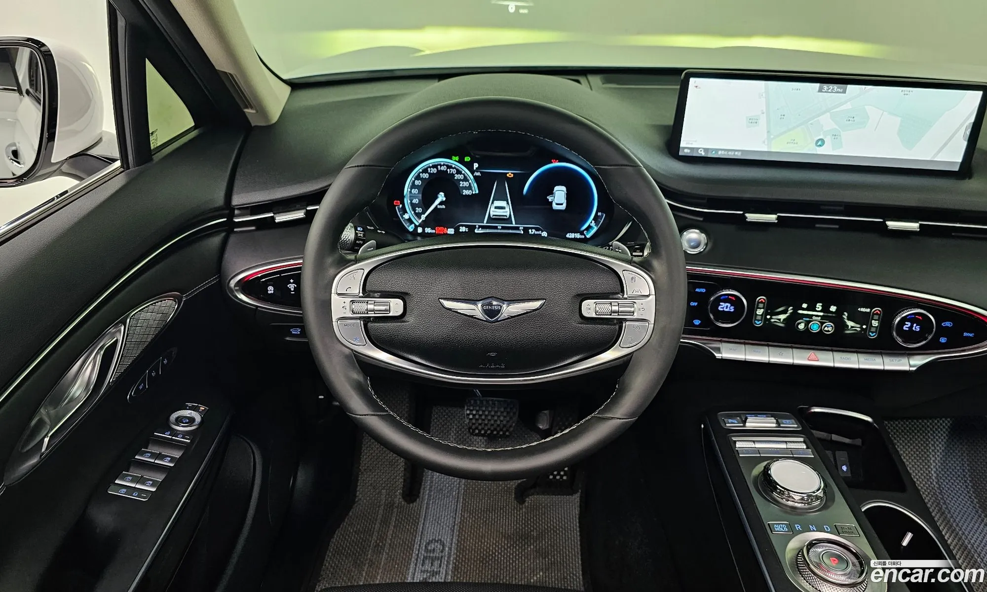 Genesis GV70 2022 KMTMA81BBNU070221 — 23
