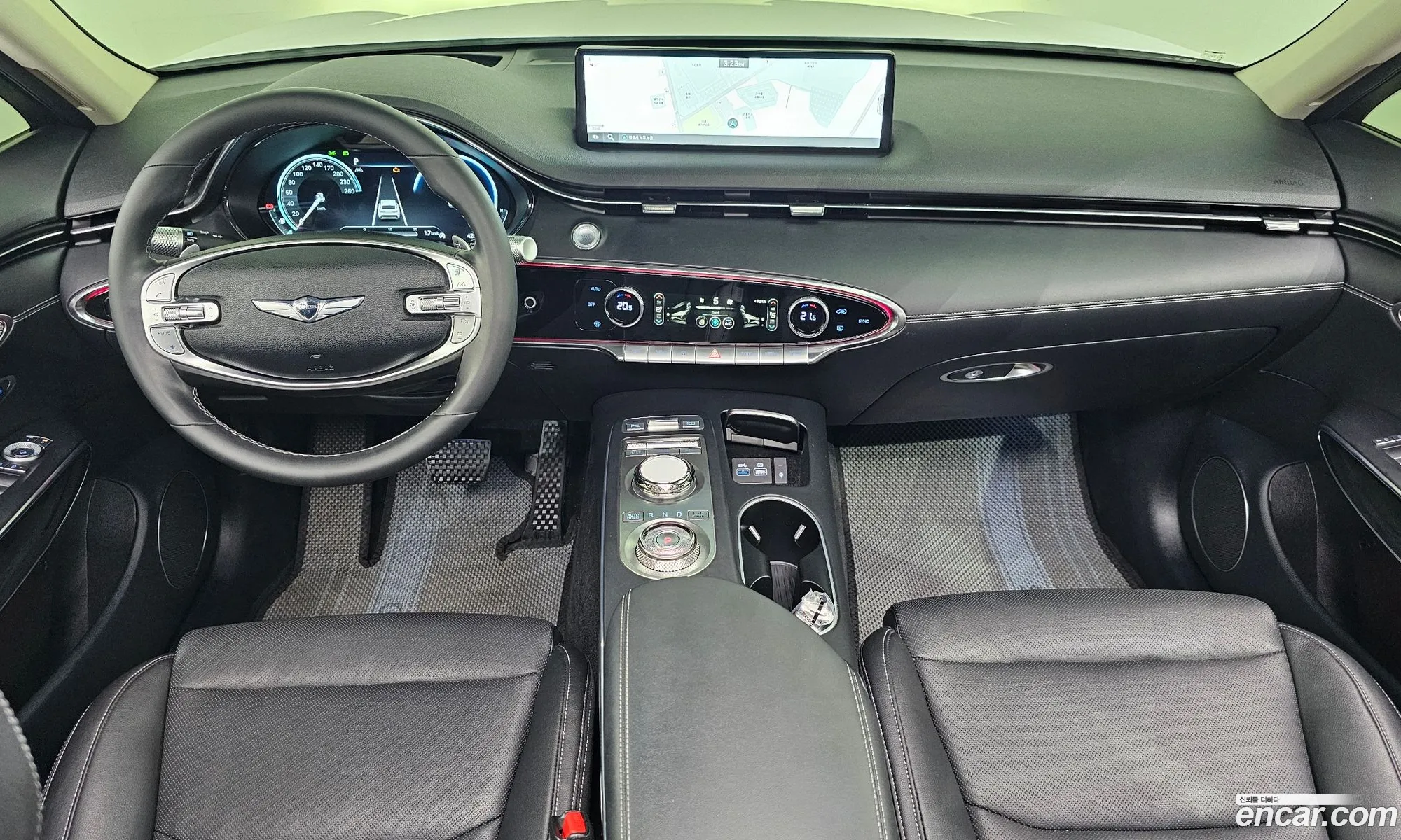 Genesis GV70 2022 KMTMA81BBNU070221 — 3