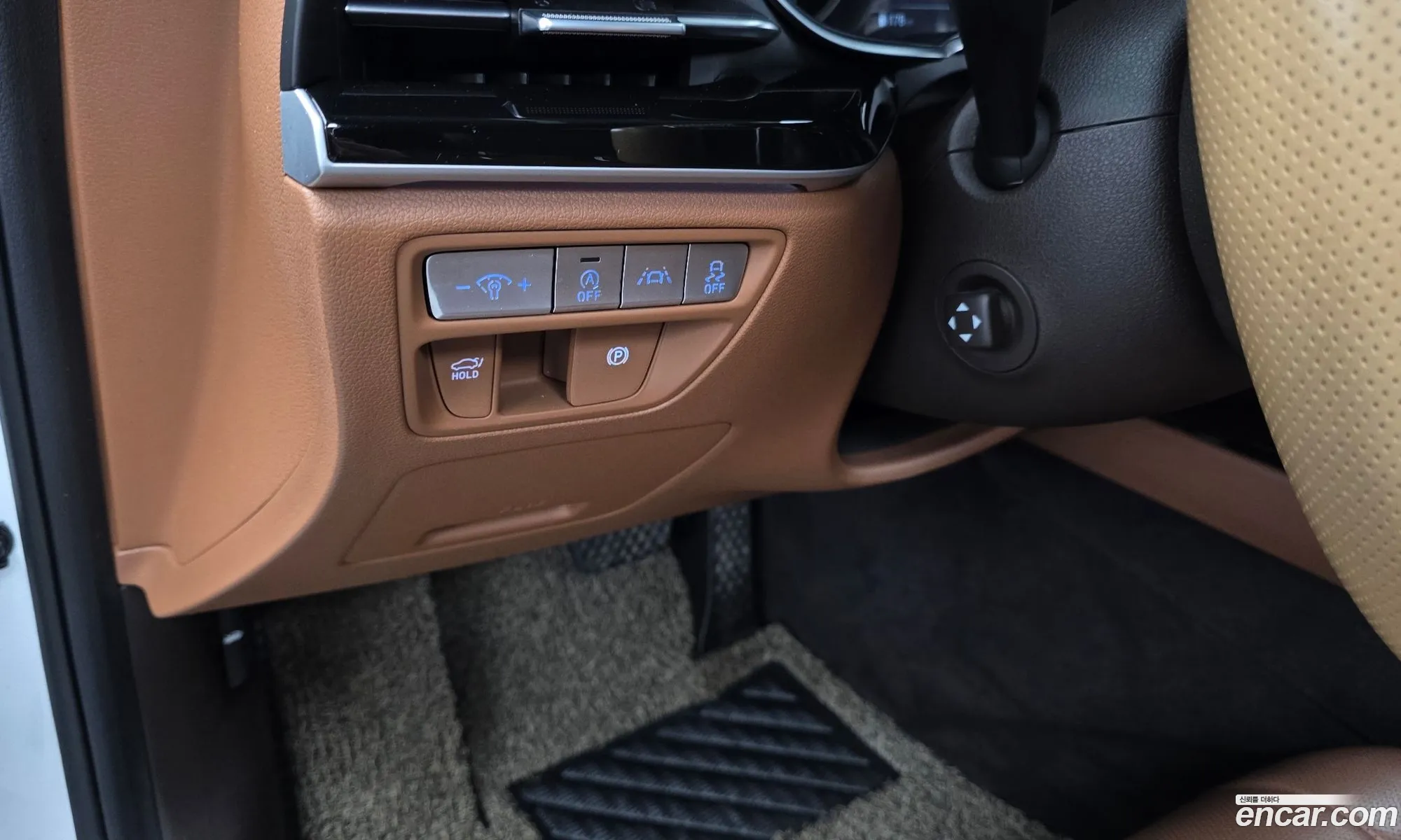 Genesis G80 2020 KMTGB41CBMU051902 — 3