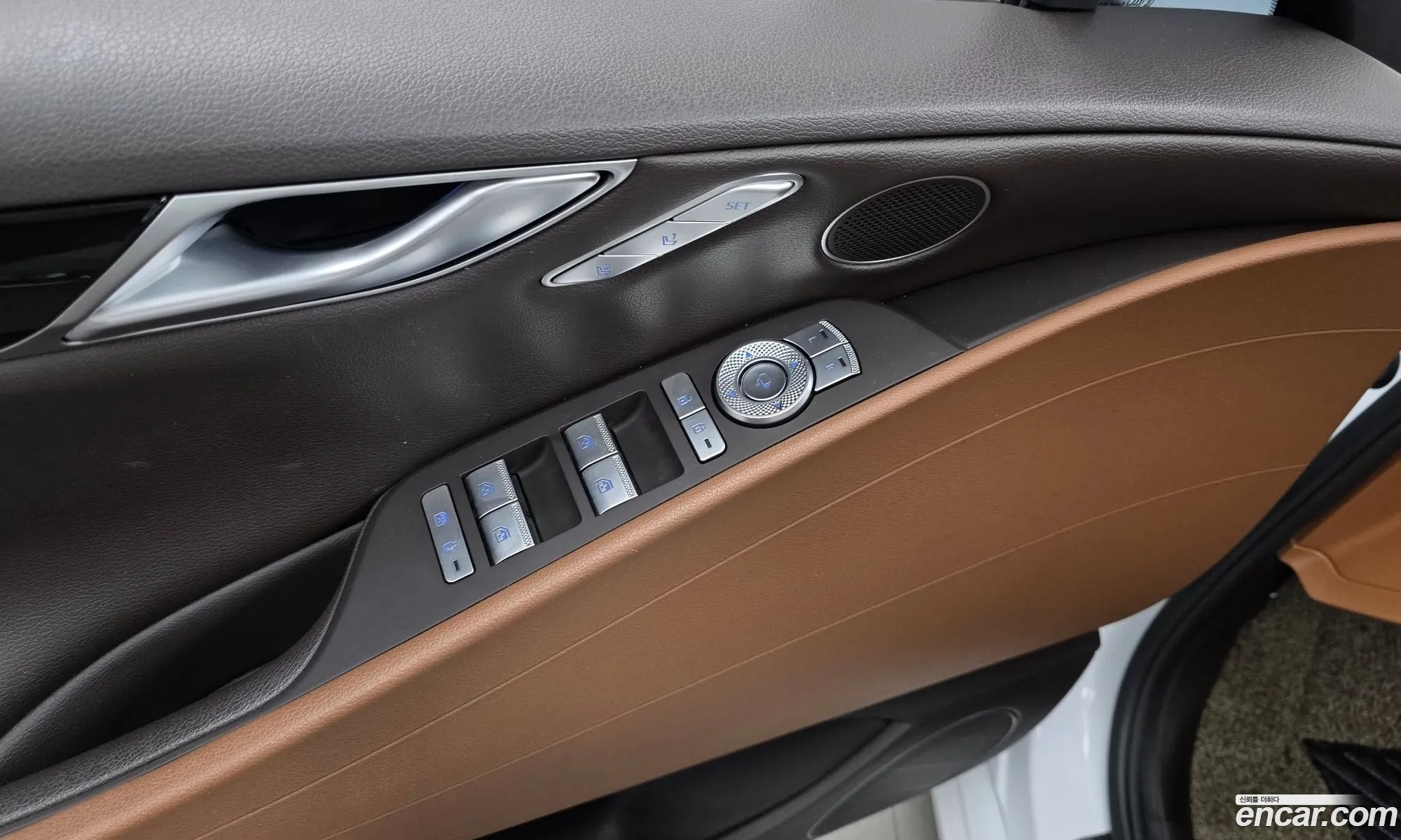 Genesis G80 2020 KMTGB41CBMU051902 — 32