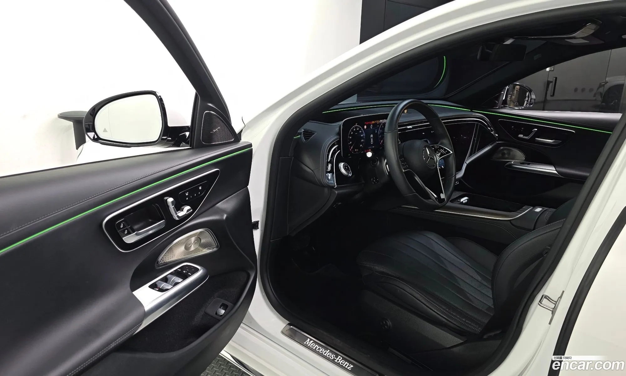 Mercedes-Benz E-Class W214 2024 — 10