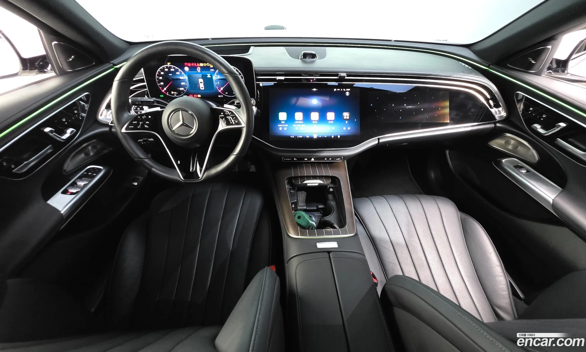 Mercedes-Benz E-Class W214 2024 — 23