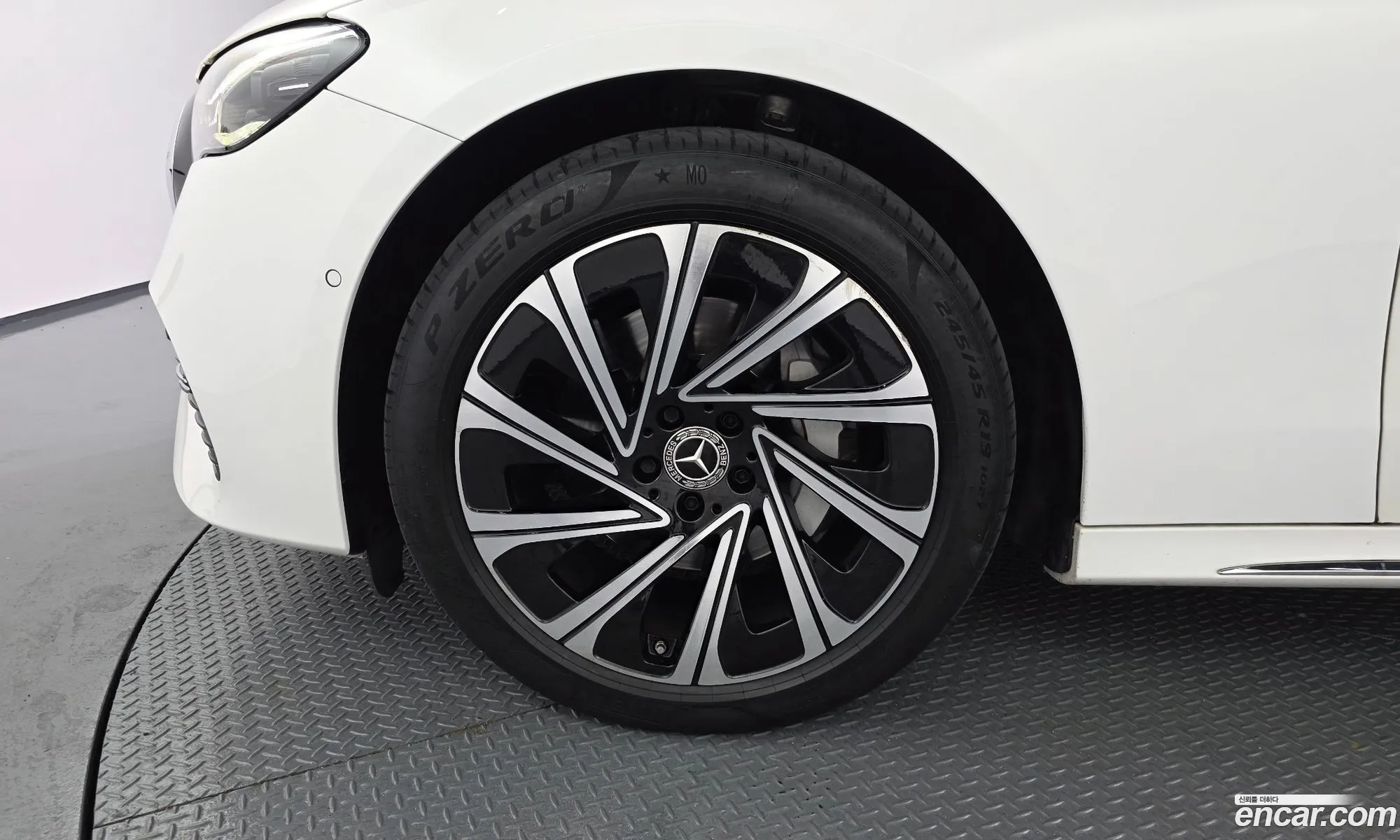 Mercedes-Benz E-Class W214 2024 — 20