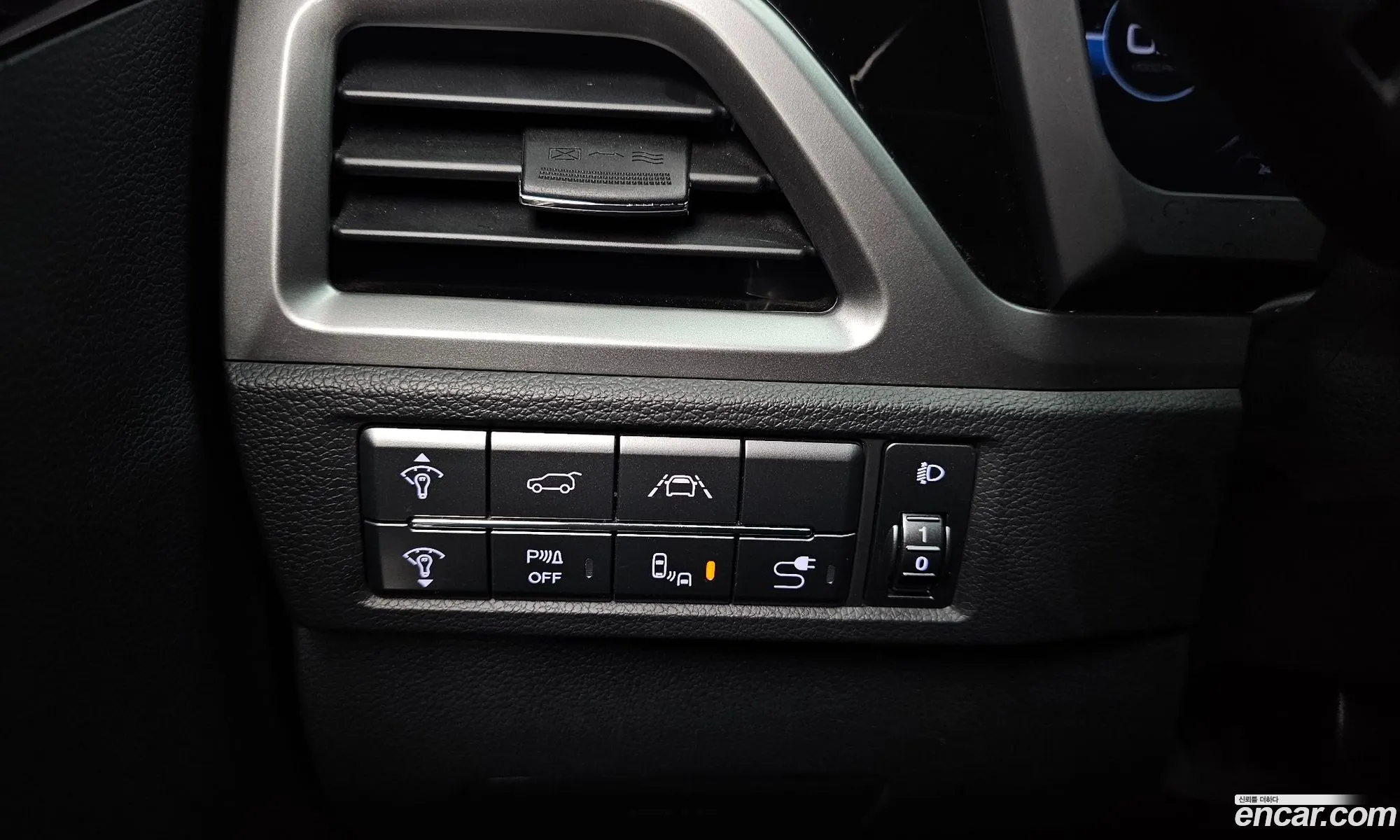 KG Mobility (SsangYong) Beautiful Korando 2019 KPBAH3AP1KP003564 — 33