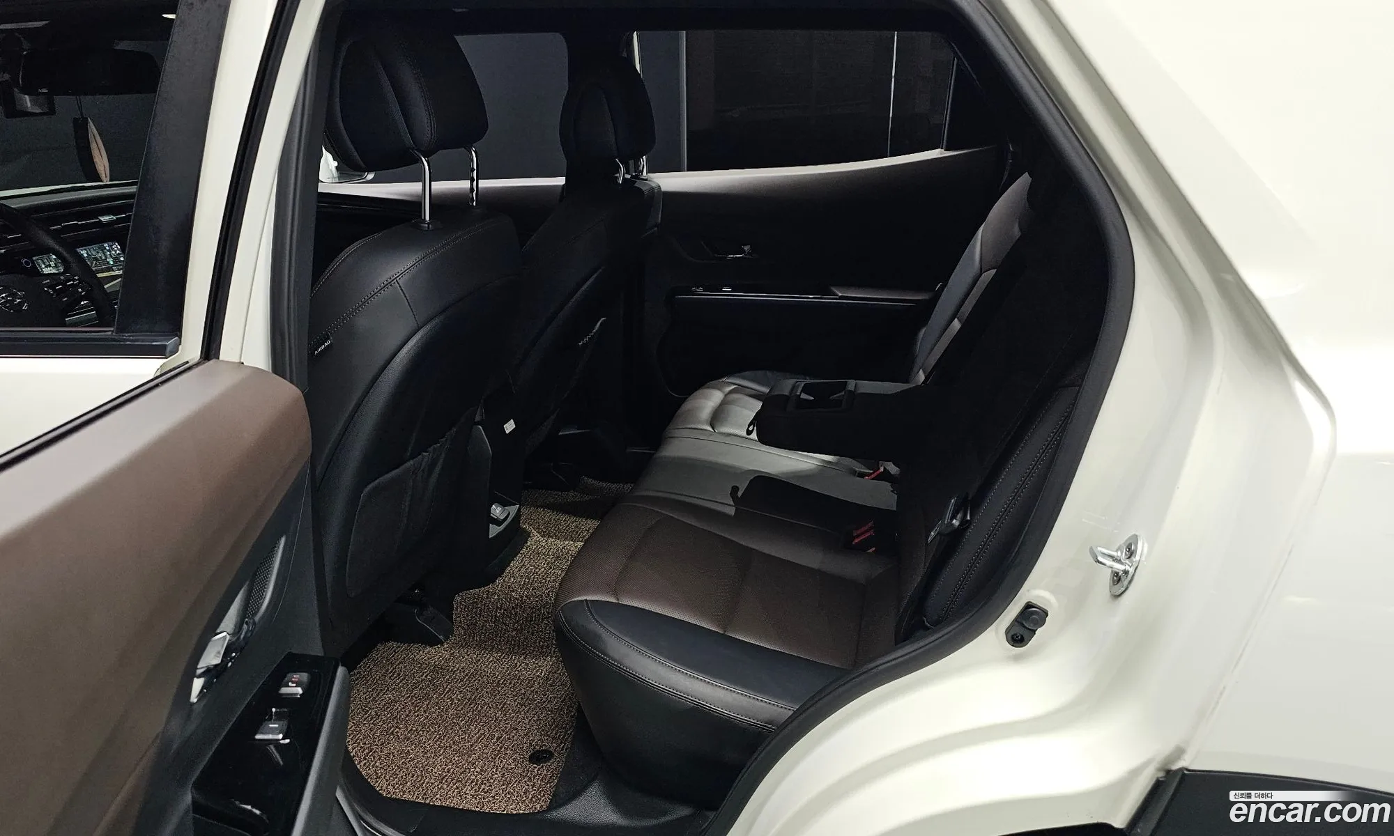 KG Mobility (SsangYong) Beautiful Korando 2019 KPBAH3AP1KP003564 — 17