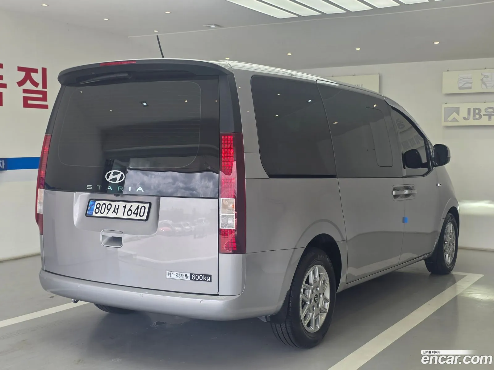 Hyundai Staria 2024 — 10