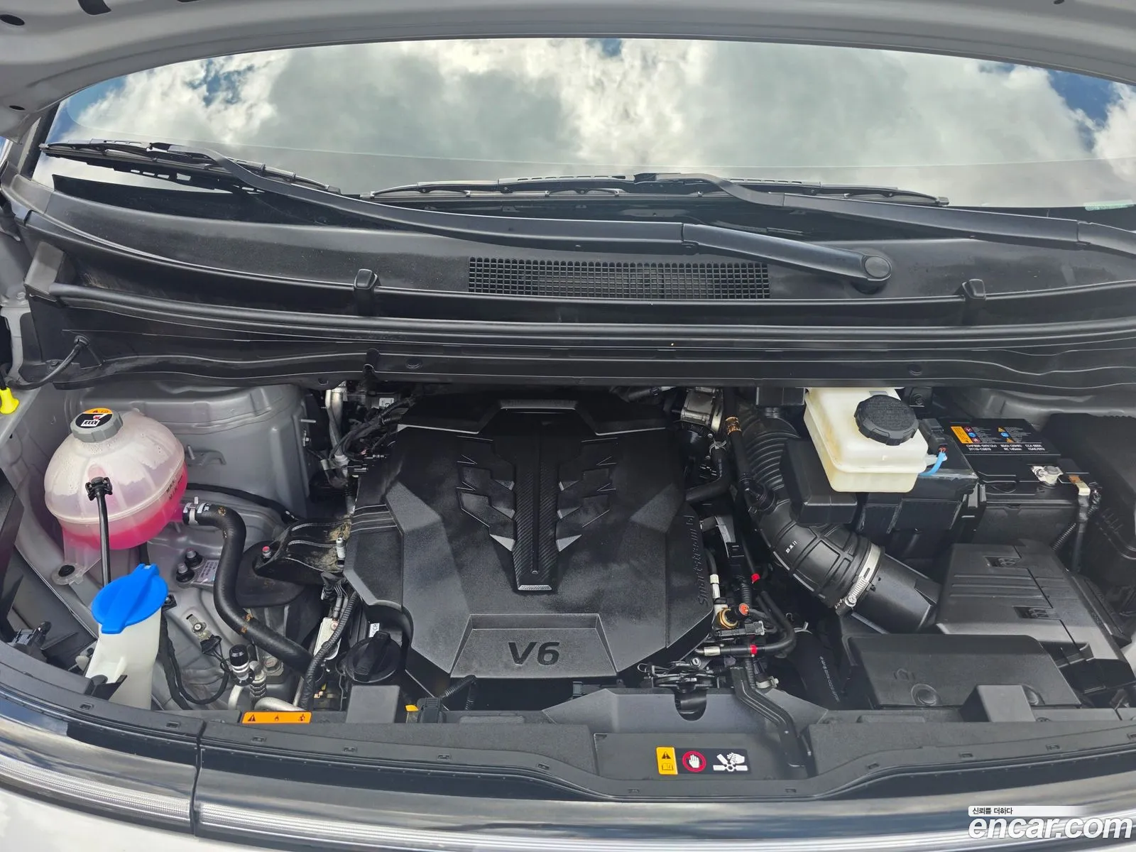 Hyundai Staria 2024 — 7