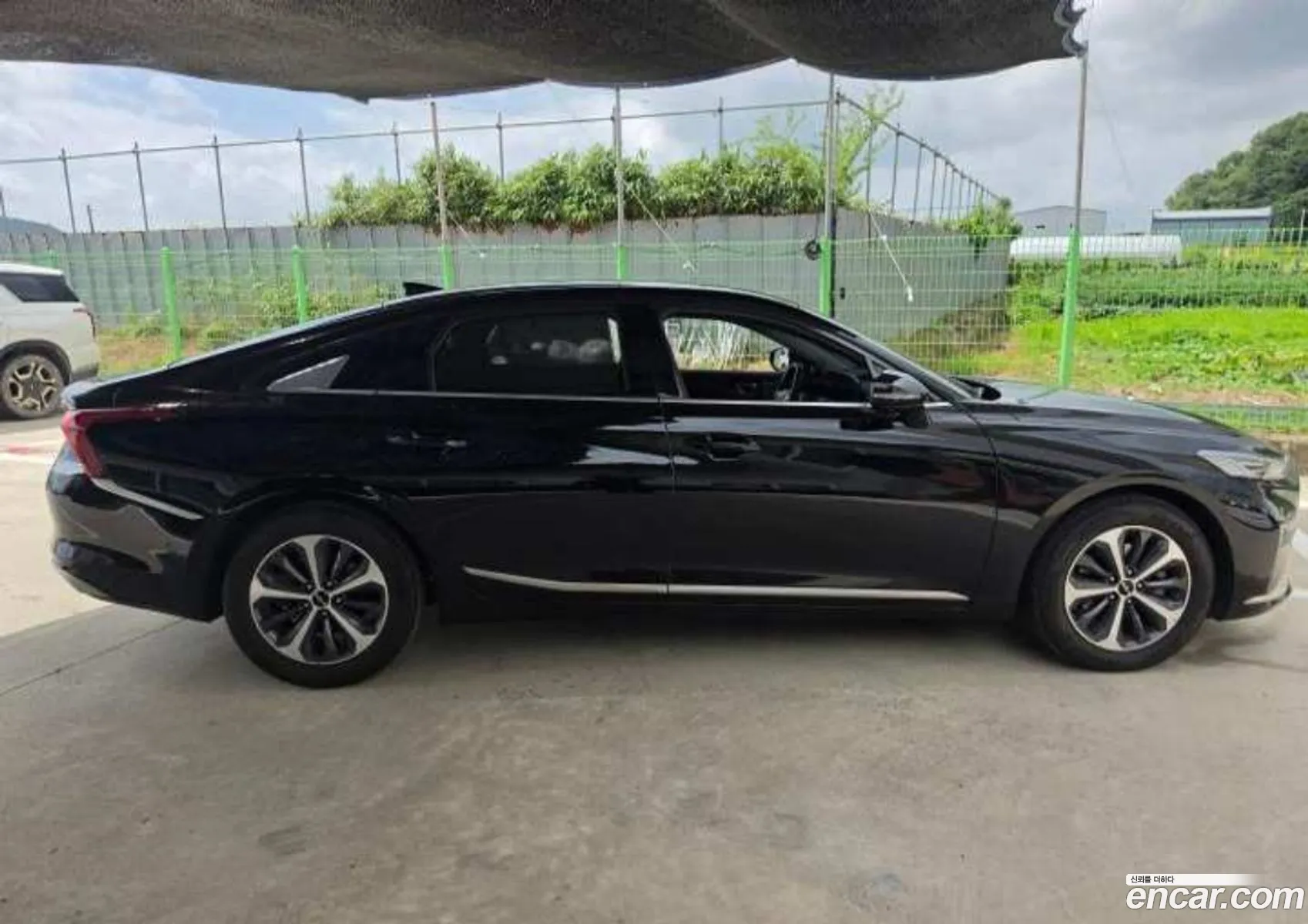 Kia K8 Hybrid 2023 — 2