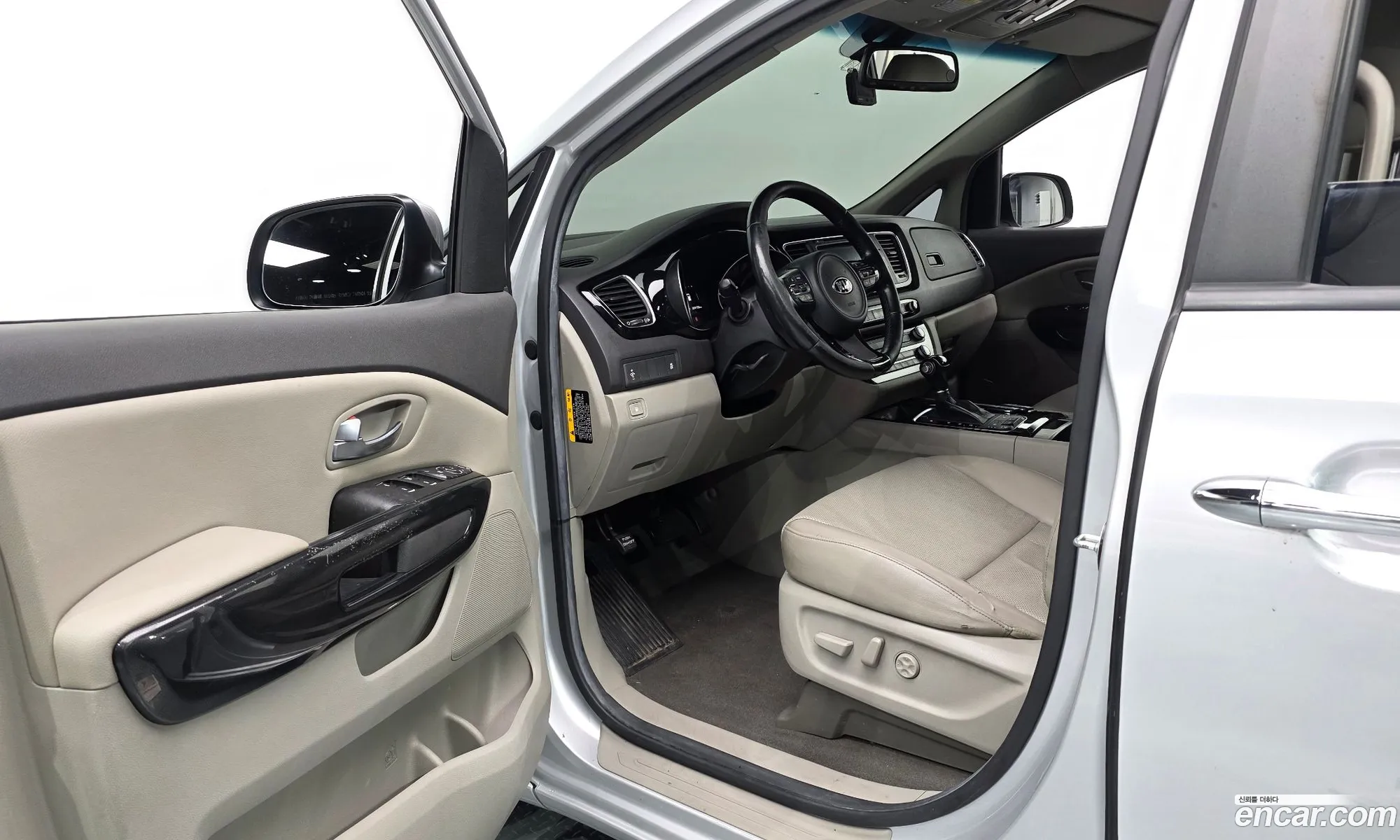 Kia Carnival 2014 — 12