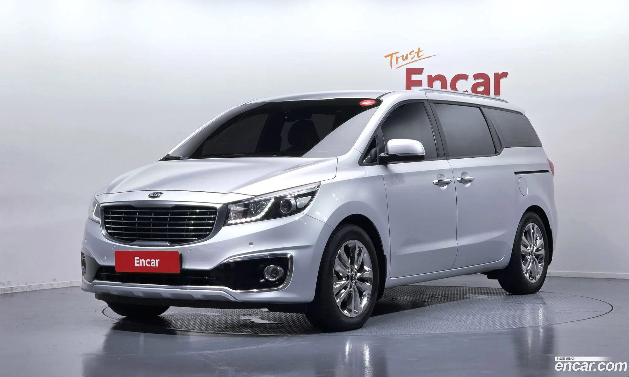 Kia Carnival 2014 — 17