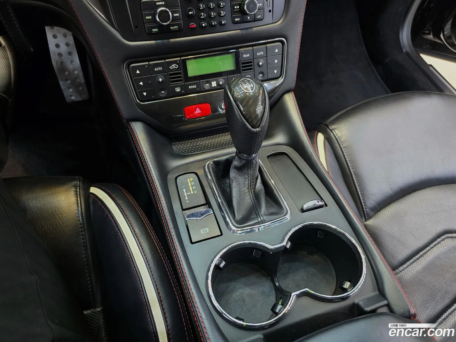 Maserati GranTurismo 2016 — 11