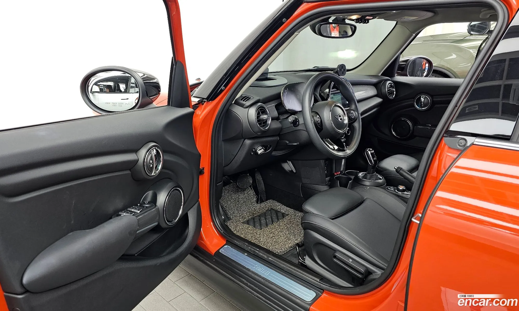 Mini Cooper 2021 WMWXV7102M2N93830 — 12