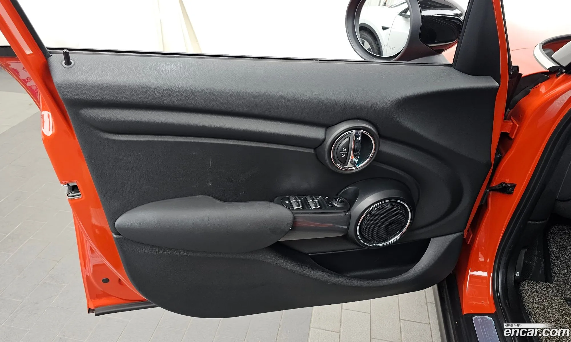 Mini Cooper 2021 WMWXV7102M2N93830 — 30