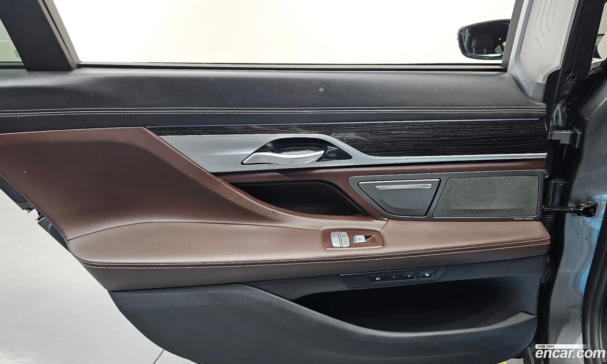 BMW 7 Series 2019 WBA7G6102KB244457 — 26